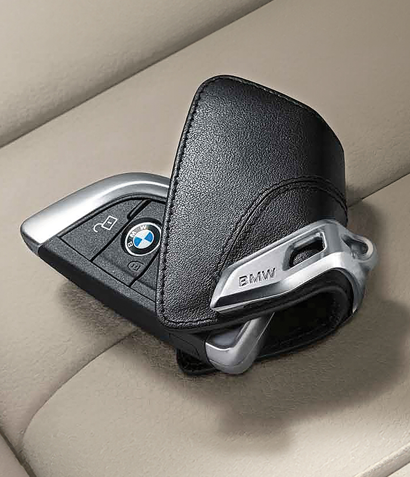 KEY FOB IN LEATHER. 
